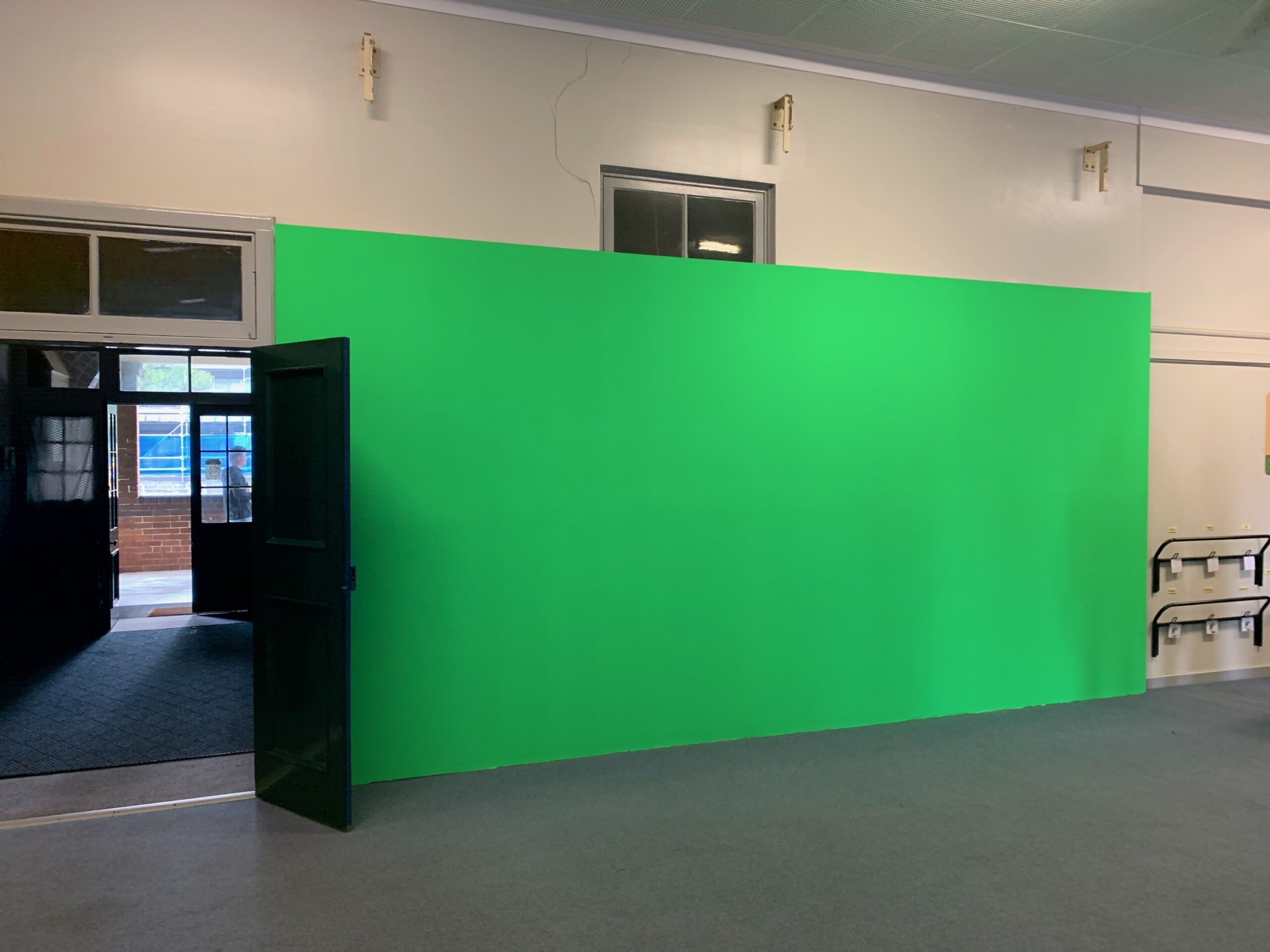 Puclic_School_Wall_painted_with_PERMAPLASTIK_Digital_Green_as_they_are